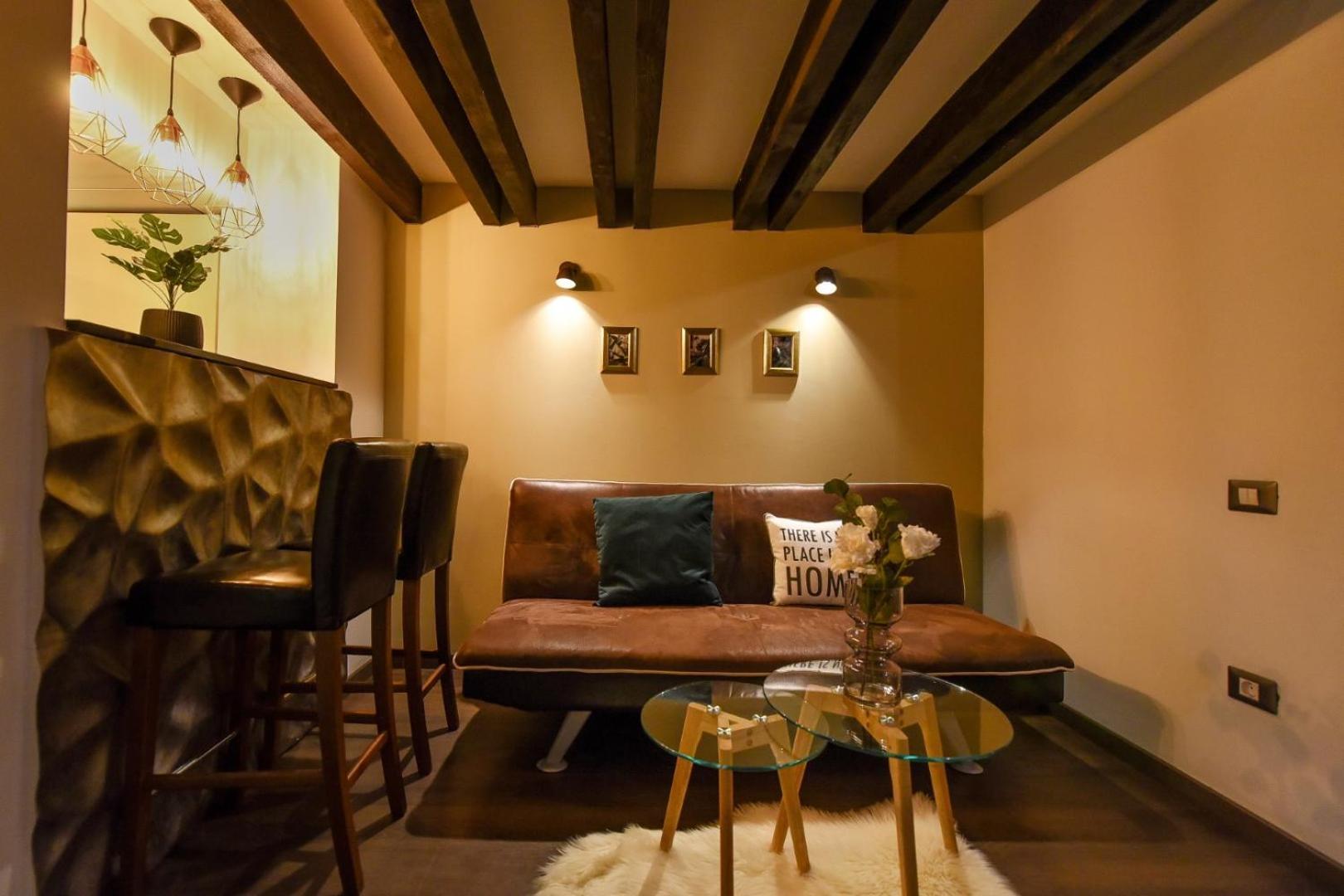 Central Comfort - Duplex-Style Studios On Regina Elisabeta Bukarest Rum bild