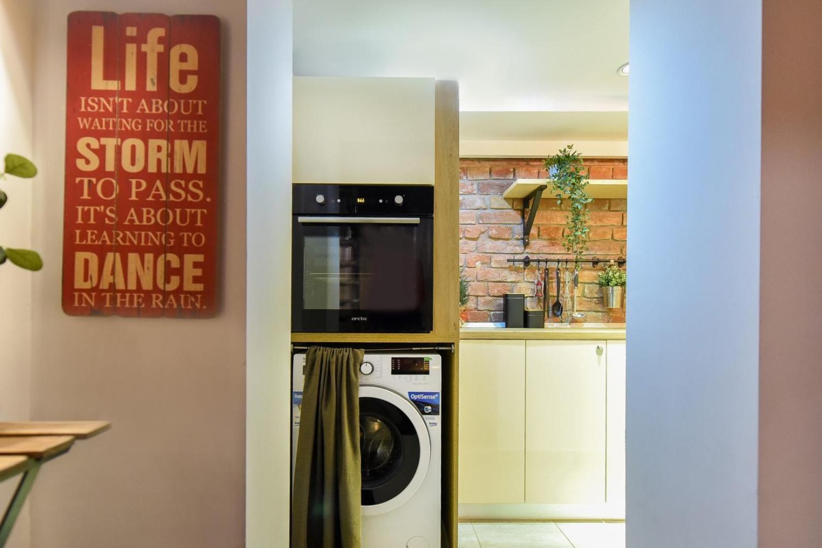 Central Comfort - Duplex-Style Studios On Regina Elisabeta Bukarest Rum bild