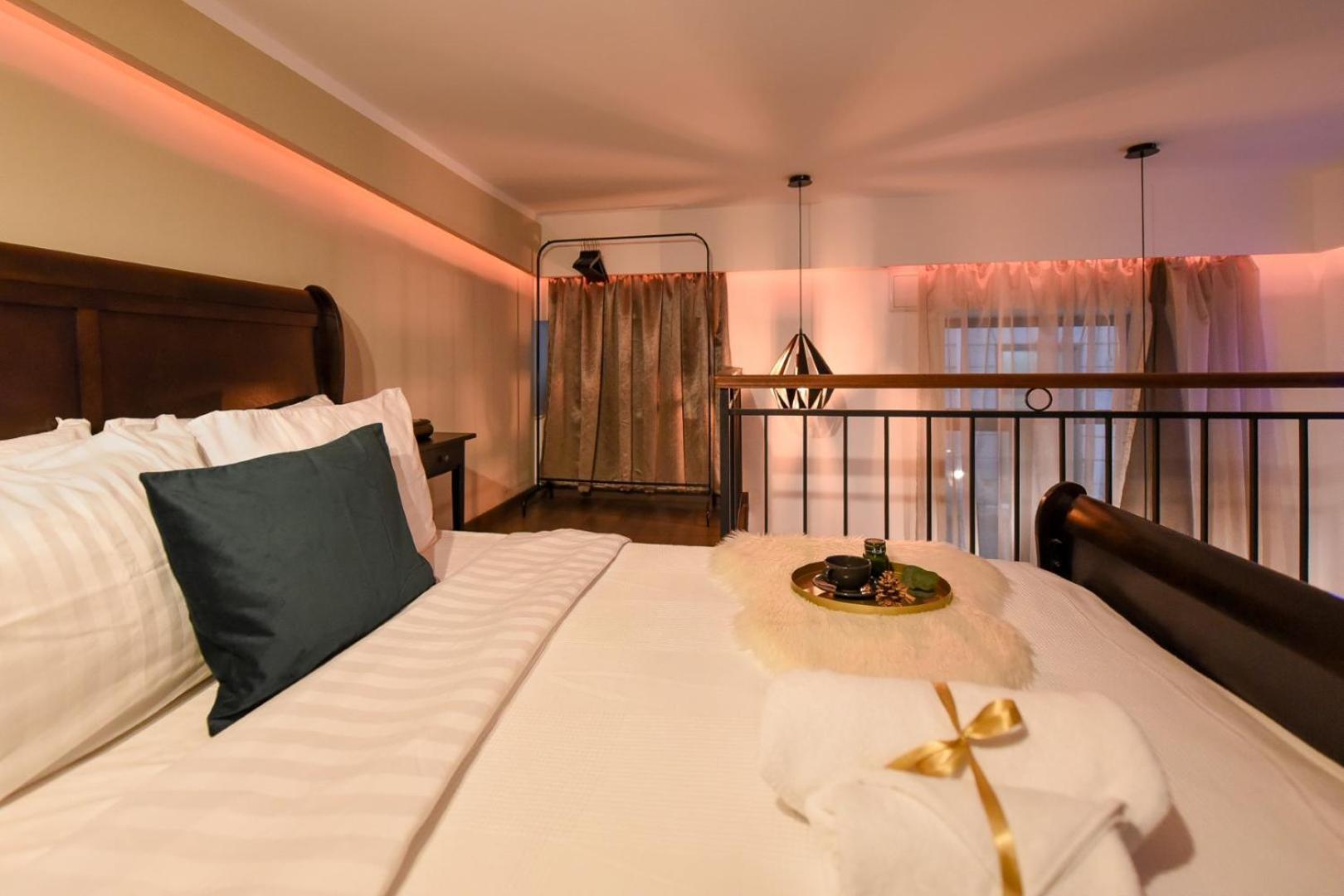 Central Comfort - Duplex-Style Studios On Regina Elisabeta Bukarest Rum bild