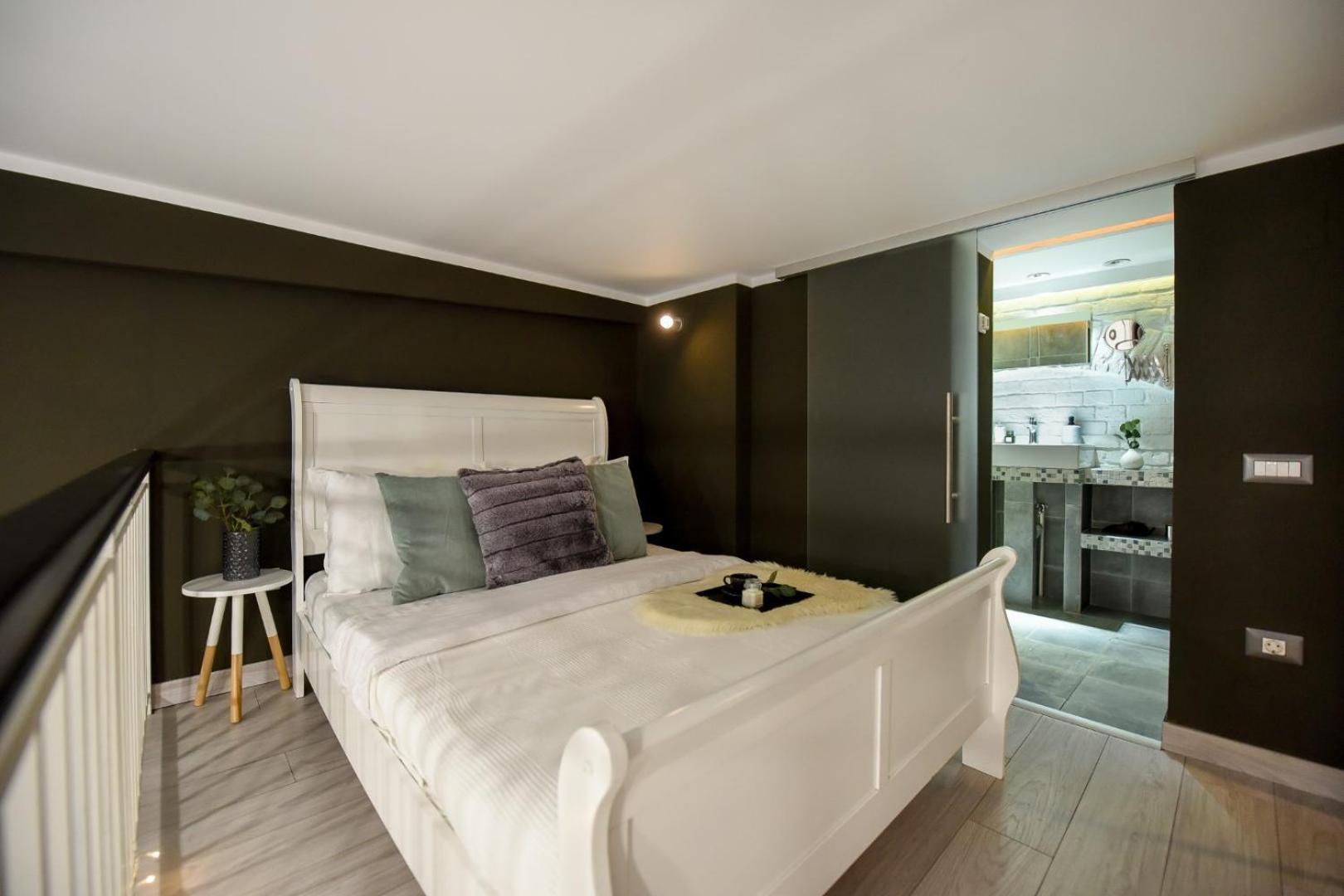 Central Comfort - Duplex-Style Studios On Regina Elisabeta Bukarest Exteriör bild