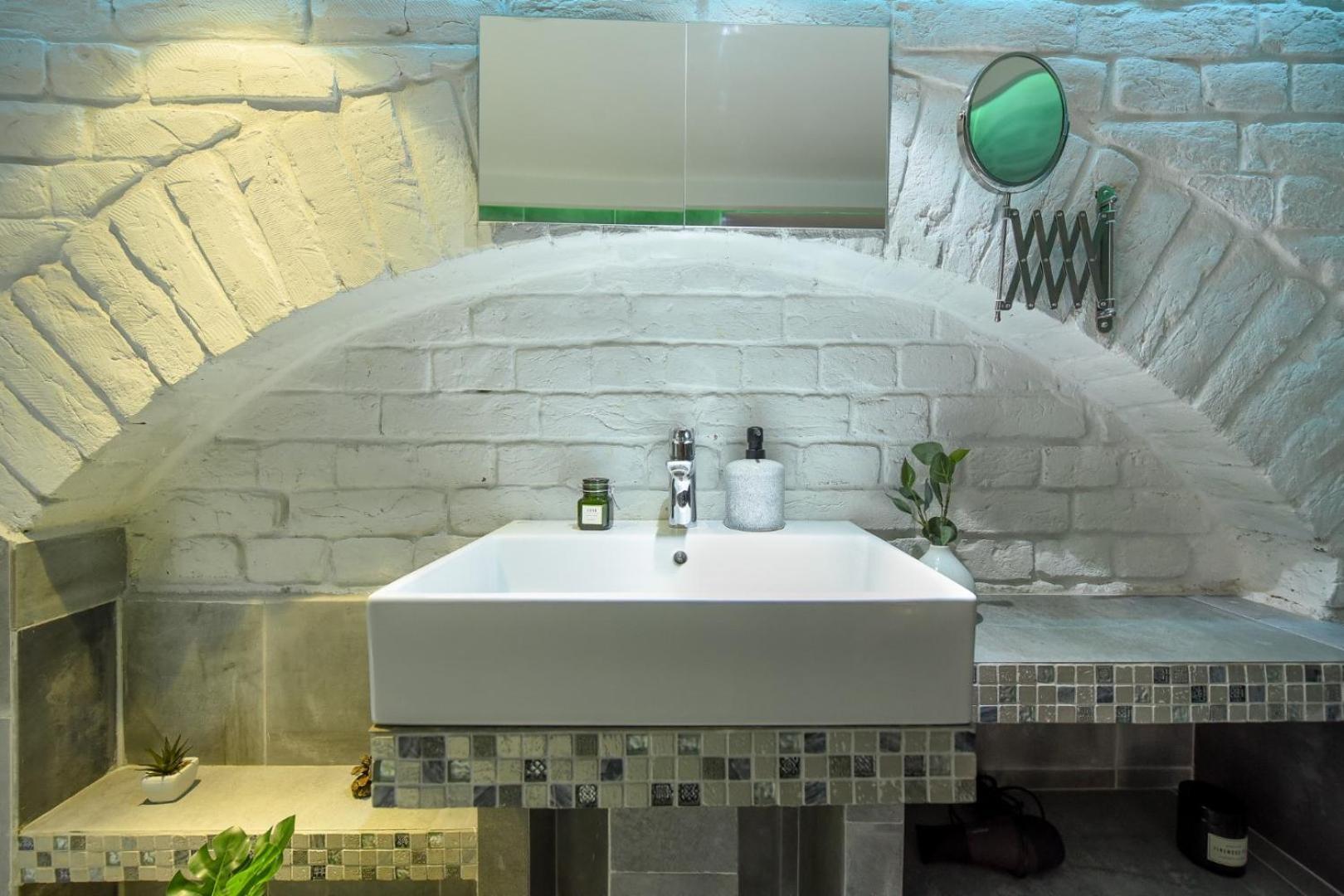 Central Comfort - Duplex-Style Studios On Regina Elisabeta Bukarest Rum bild