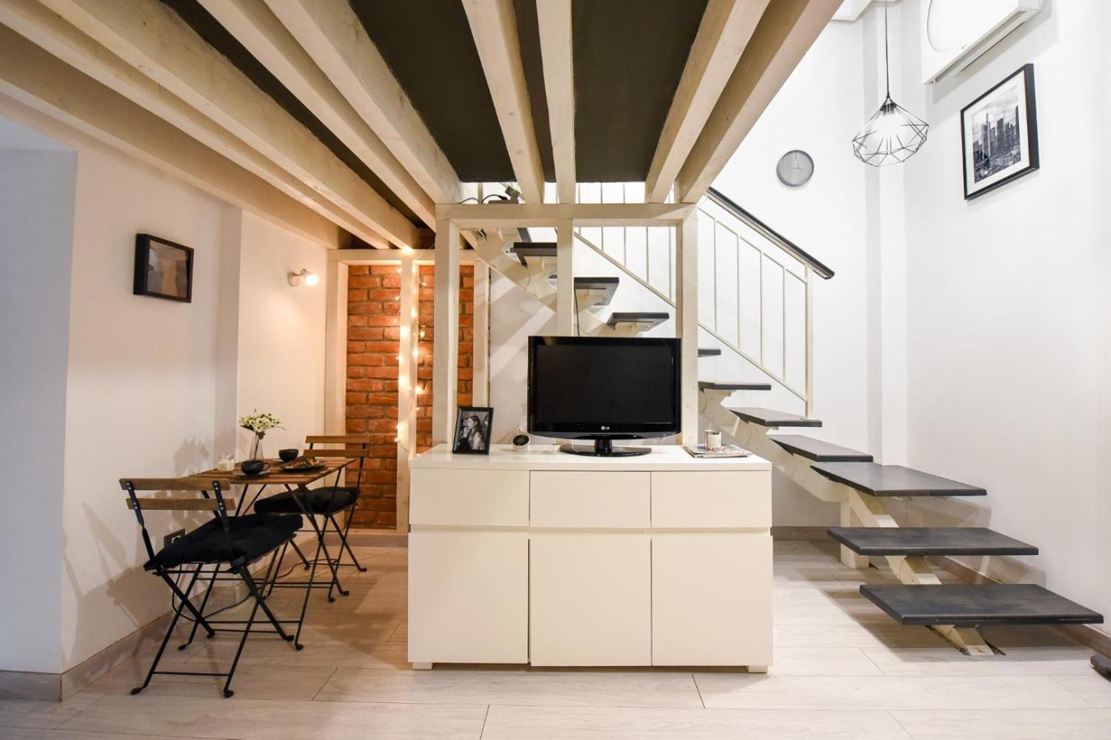 Central Comfort - Duplex-Style Studios On Regina Elisabeta Bukarest Rum bild