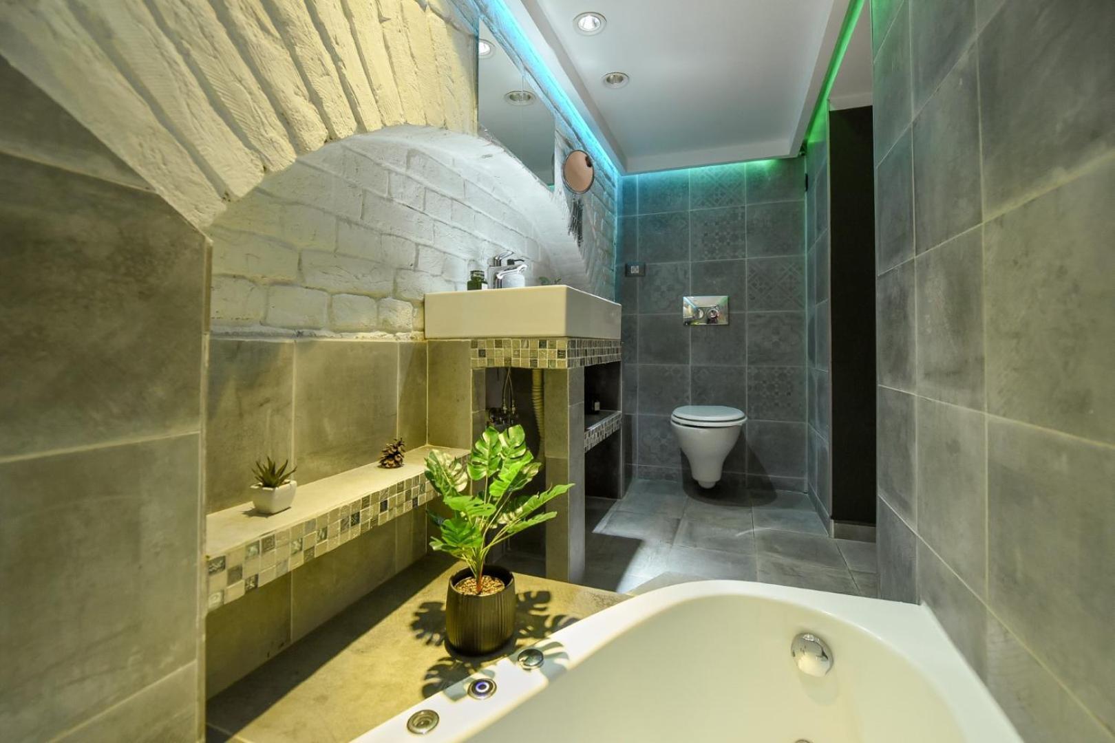Central Comfort - Duplex-Style Studios On Regina Elisabeta Bukarest Rum bild